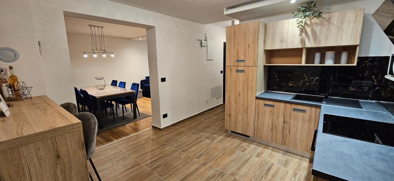 Betty Apartments Borik - Whole Ground Floor Rovinj Bagian luar foto