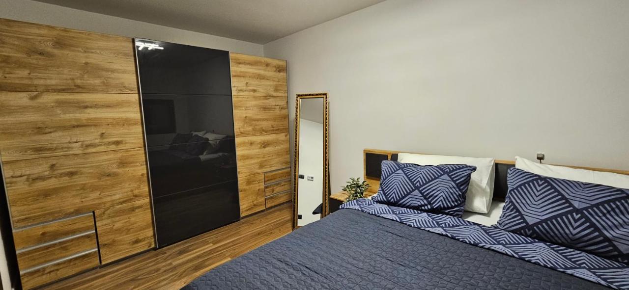 Betty Apartments Borik - Whole Ground Floor Rovinj Bagian luar foto