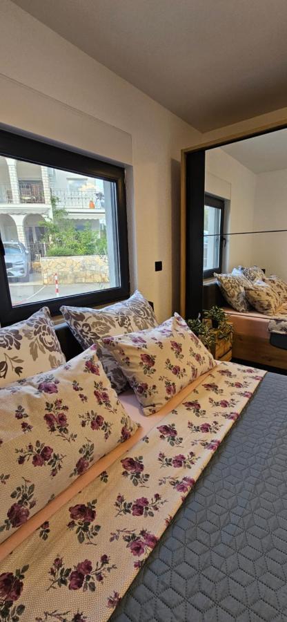 Betty Apartments Borik - Whole Ground Floor Rovinj Bagian luar foto